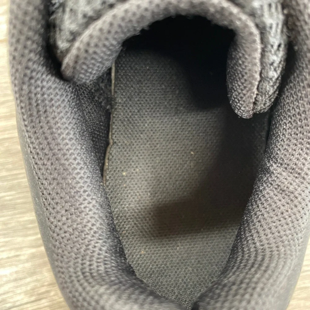 Under Armour Charged Pursuit 3 Sneakers Kids 13.5K Black Mesh Athletic Shoes